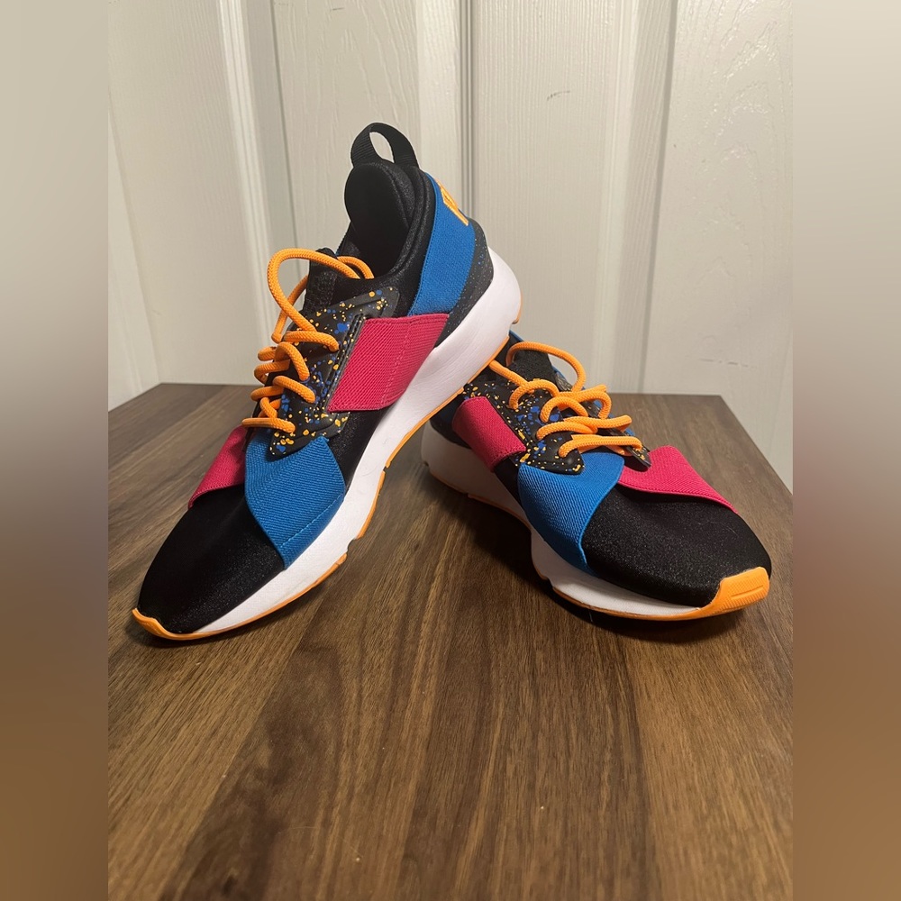 NWOT PUMA Sneakers